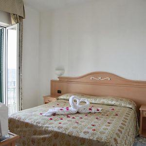 Camera classica con letto king size